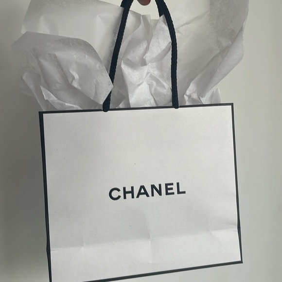 CHANEL Le Vernis Nail Polish Duo LIMITED EDITION 2025 HOLIDAY - Picture 4 of 4